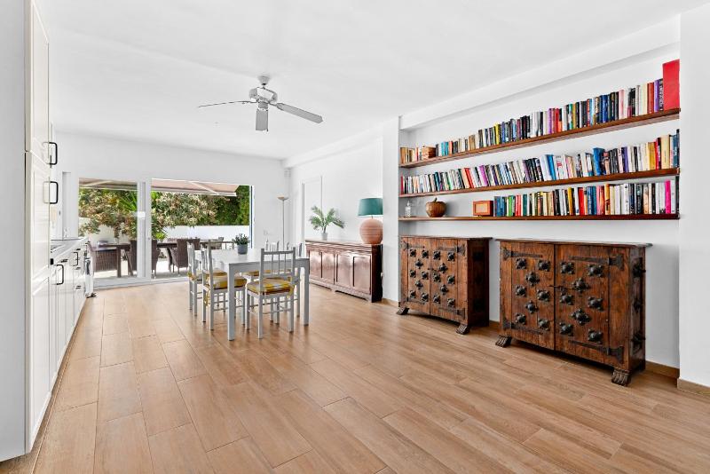 27 - Villa 2 etages avec ascensseur a Nueva Andalucia Marbella - image 17