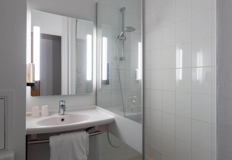 B&B HOTEL Amiens Centre Cathédrale - image 31