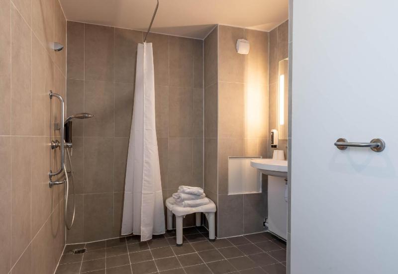 B&B HOTEL Amiens Centre Cathédrale - image 26