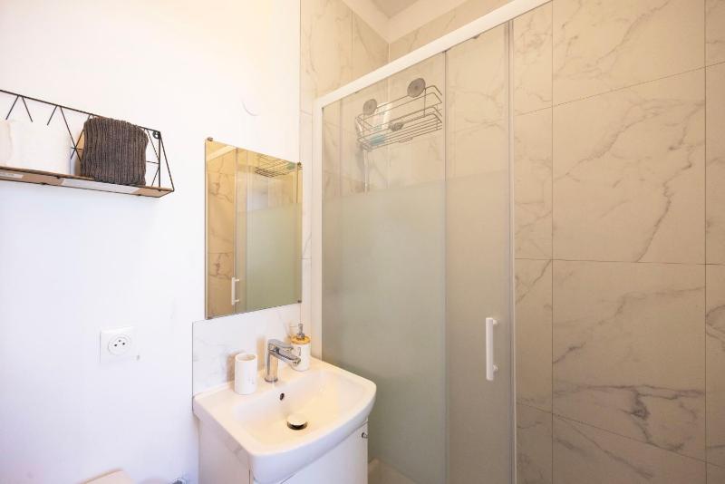 Studio proche centre-ville - image 21