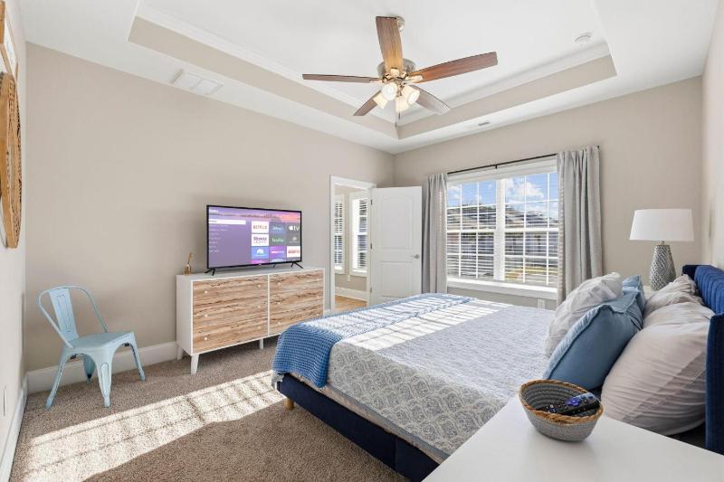 Seas The Dream 3BR New Construction Home - image 26