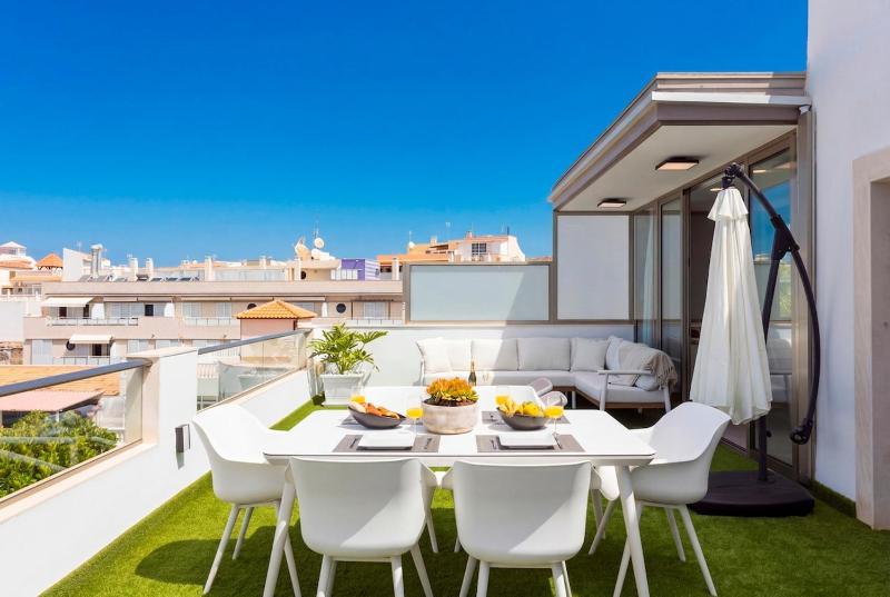 Luxury Penthouse with Sea Views and Terrace La Caleta - image 17