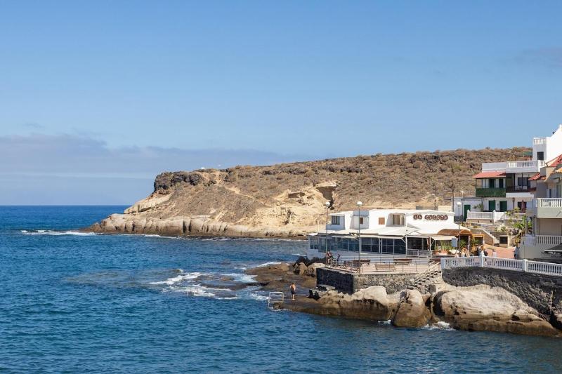 Luxury Penthouse with Sea Views and Terrace La Caleta - image 45