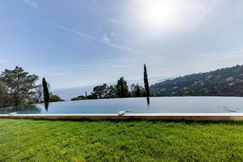 Villa Mirazur - Avec piscine privée vue mer - image 23