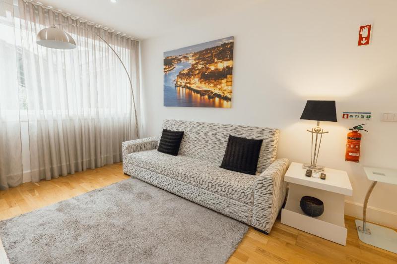 Heart of the City Apartment by Vacationy - image 13