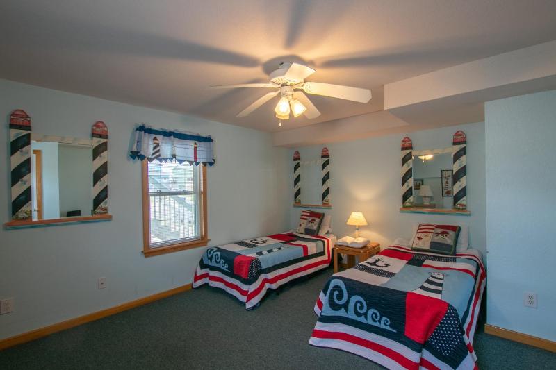 5454 - Sea View - image 24