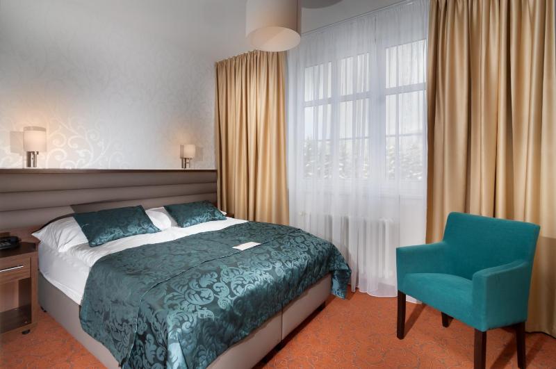 Standard Double Room image 3