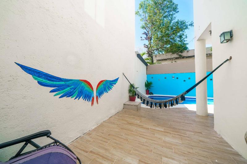 5 Bedroom Modern Villa with Private Pool - Great Location - image 15