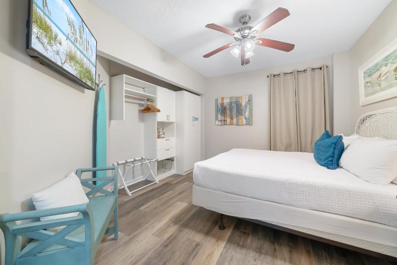 Bluewater Unit 1005 - image 23