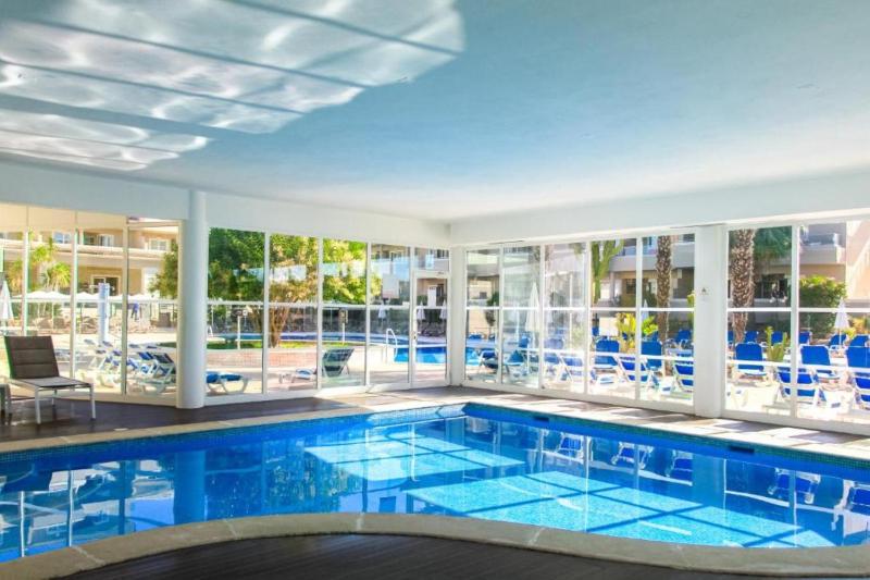 V Plazza Garage Heated Pool View Flat - image 38