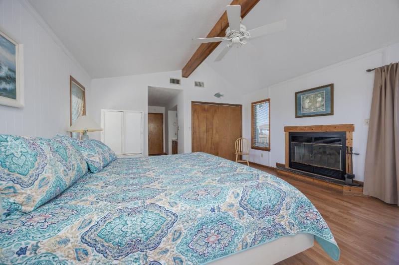 1484 - Beachin' It - image 9