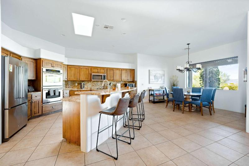 Private Desert Villa with Pool and Putting Green - image 4