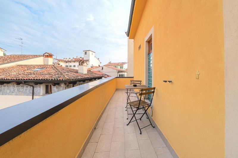 Juliet’s Paradise - Rooftop Terrace - image 16