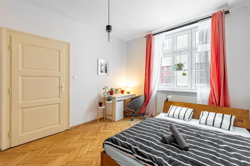 Prime Location Residence Private Parking - image 4