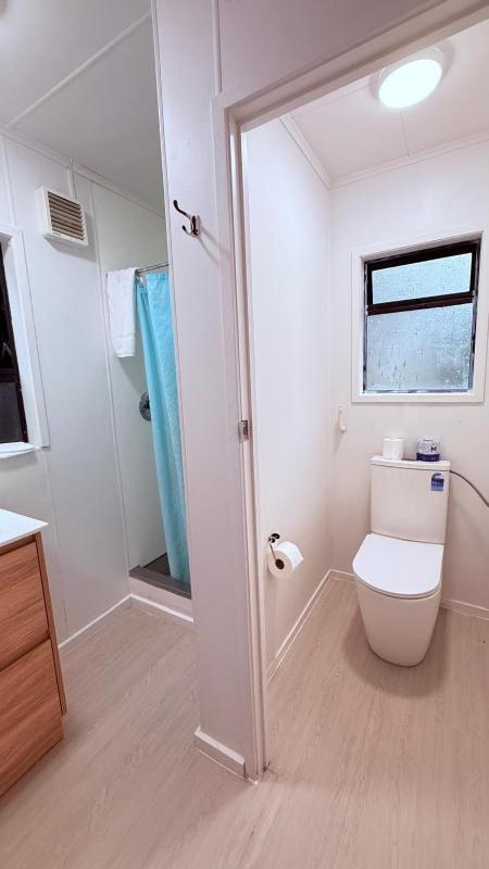 Camellia Court Family Motel - image 33