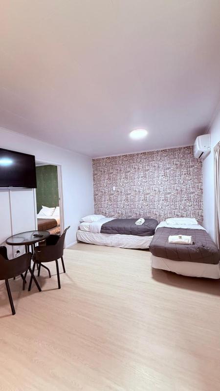 Camellia Court Family Motel - image 19