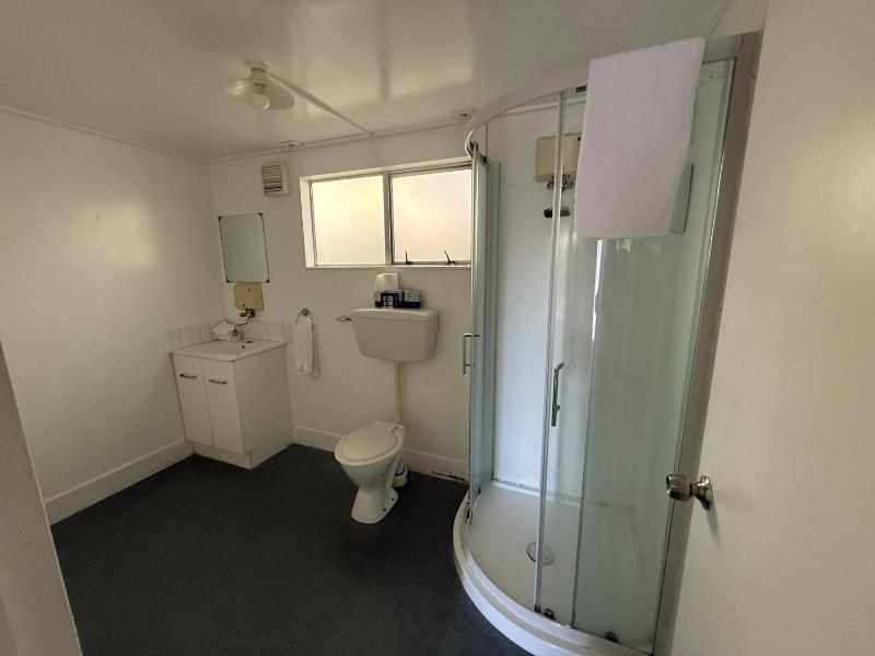 Camellia Court Family Motel - image 28