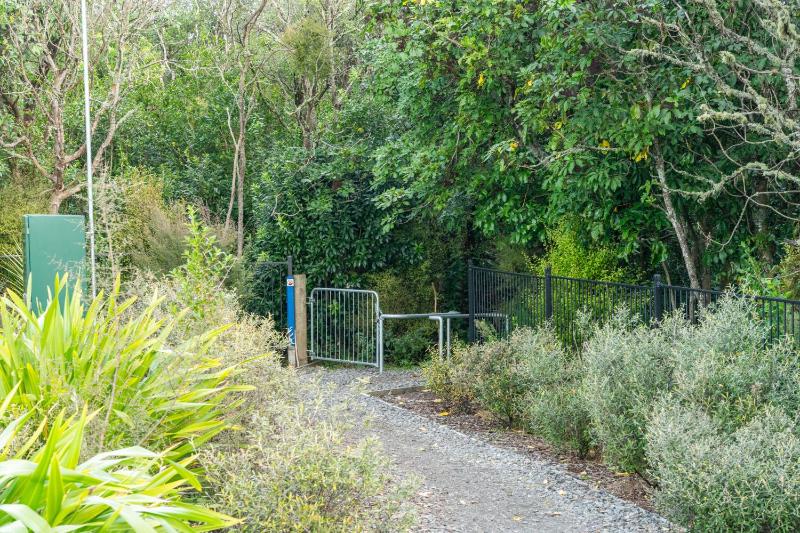 Kinloch Retreat - image 37