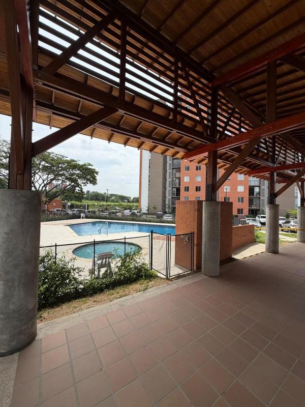 Moderno y Exclusivo Apto cerca a Jardín Plaza - image 18