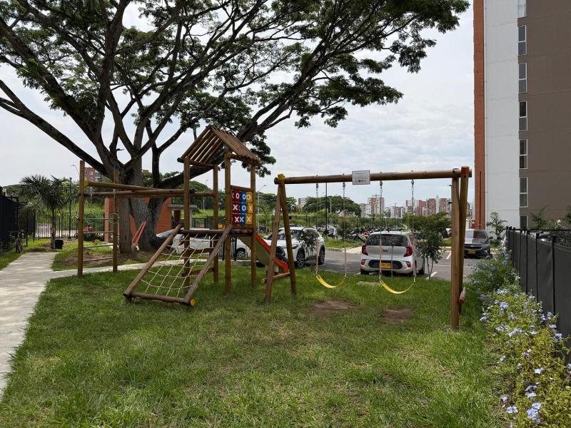 Moderno y Exclusivo Apto cerca a Jardín Plaza - image 8