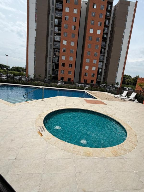 Moderno y Exclusivo Apto cerca a Jardín Plaza - image 35