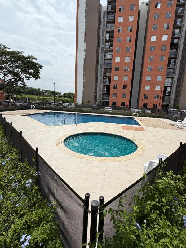 Moderno y Exclusivo Apto cerca a Jardín Plaza - image 16