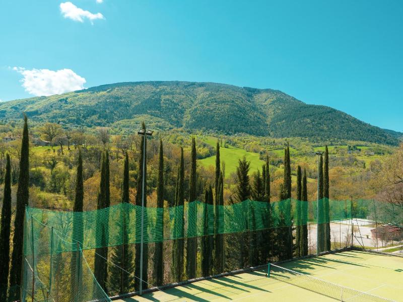Bright Holiday Home in Umbria with Pool - image 31