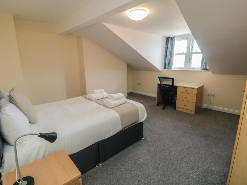 The Newborough Apartment 5 - image 9