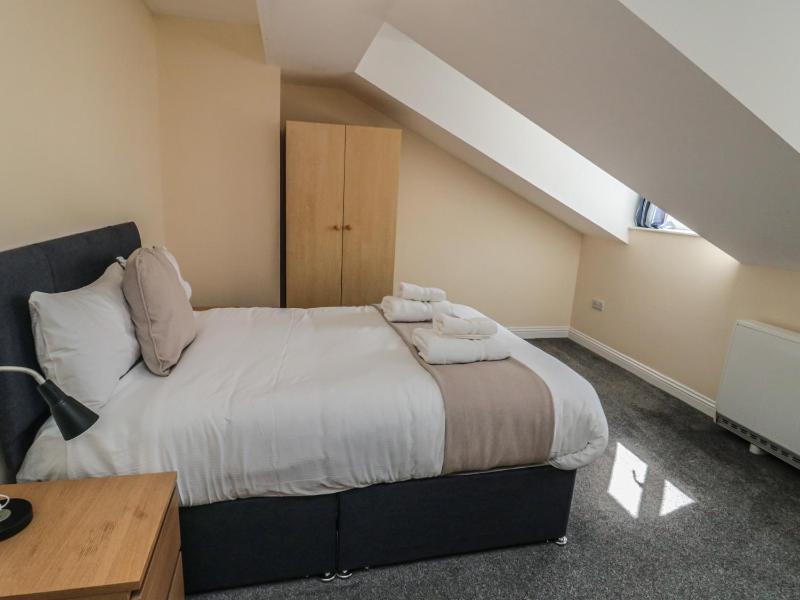 The Newborough Apartment 5 - image 14