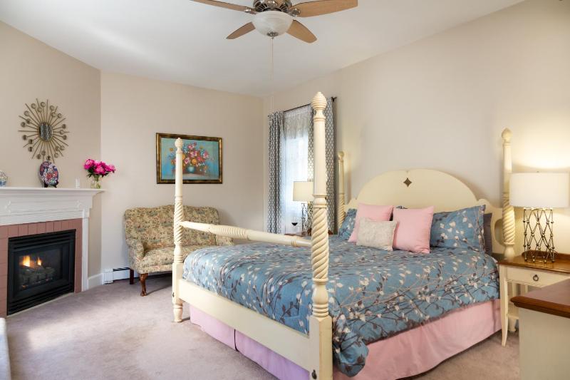 King Suite image 2