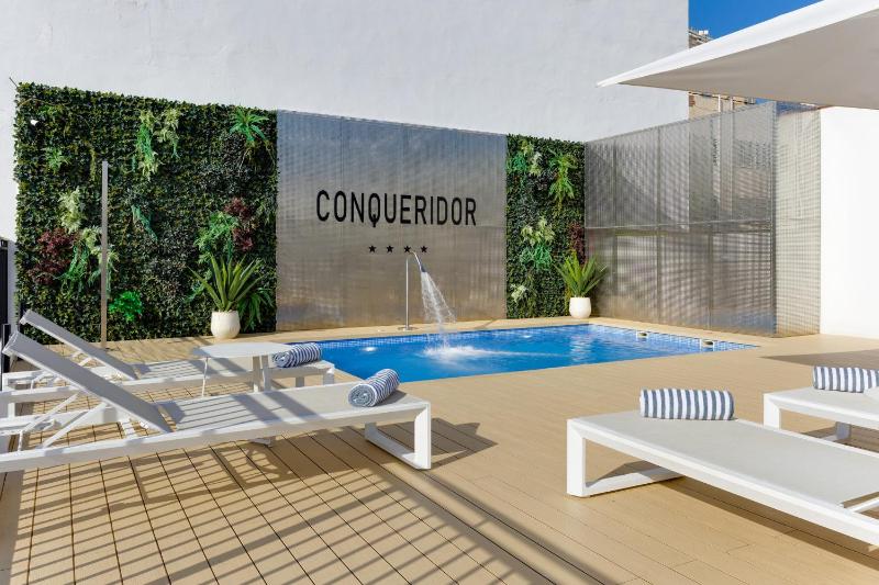 Hotel Conqueridor - image 1