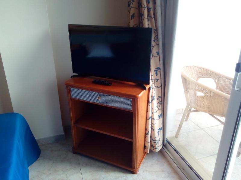 Double or Twin Room with Balcony image 3