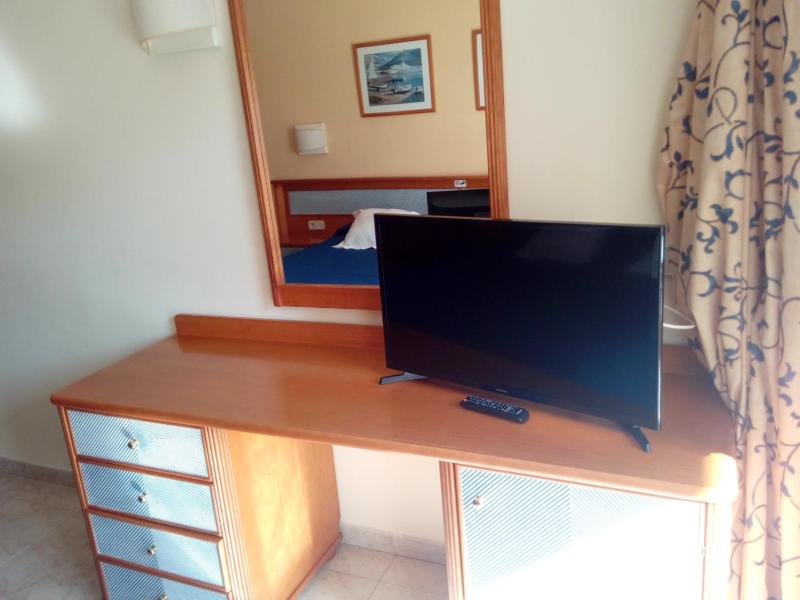 Double or Twin Room with Balcony image 1