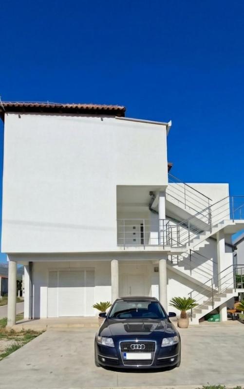 Olive Apartment - image 8