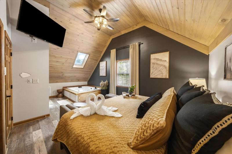 The Elysian Retreat chalet - image 38