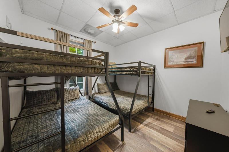 The Elysian Retreat chalet - image 34