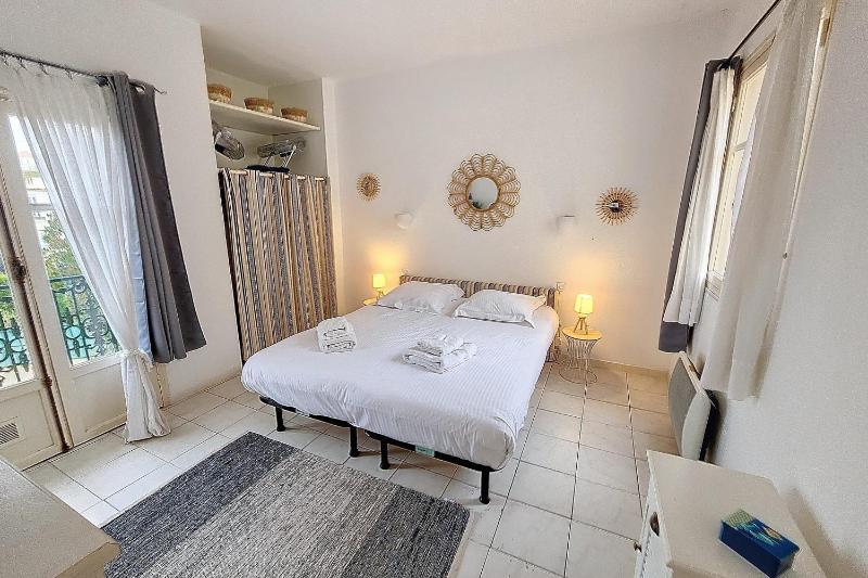 HENRI CAMILLE REAL ESTATE - Florida 2 - 2 bedrooms close center - image 10
