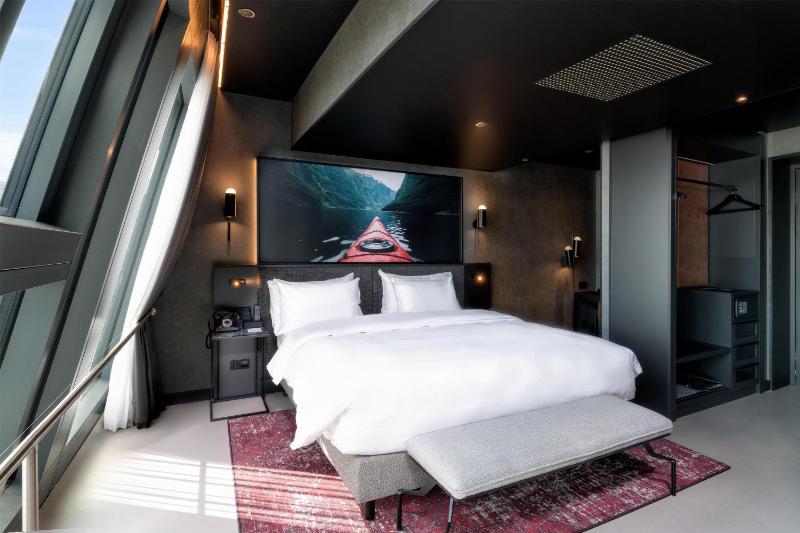 Radisson RED Innsbruck - image 2