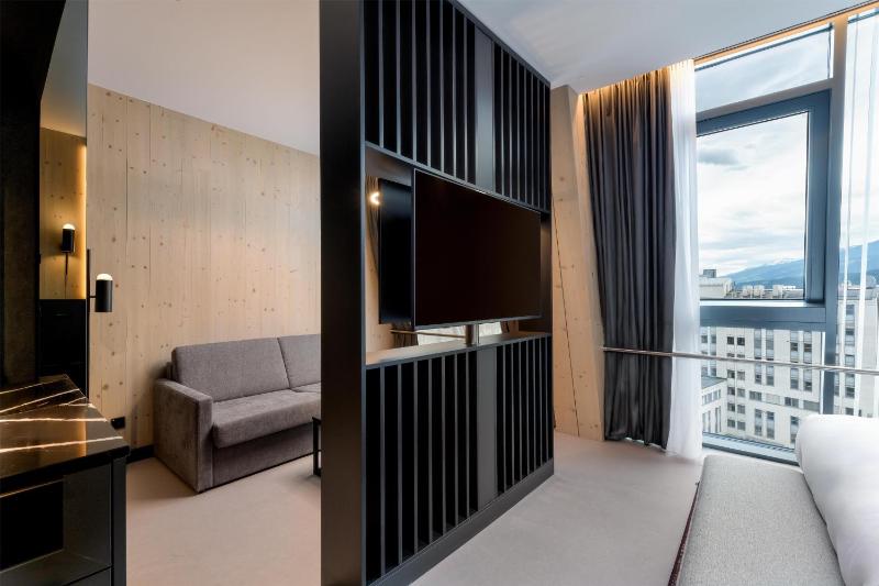Radisson RED Innsbruck - image 9