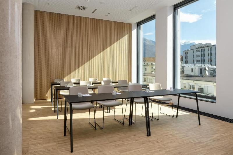 Radisson RED Innsbruck - image 5