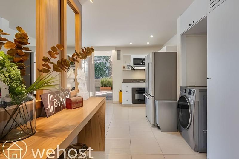 2BR 3th Fl • Terrace Views • close Provenza - image 9