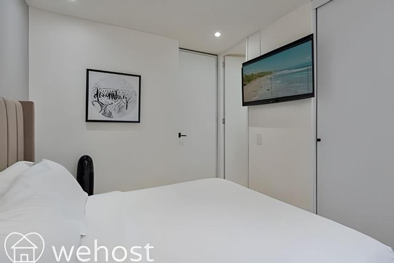 2BR 3th Fl • Terrace Views • close Provenza - image 14