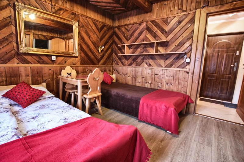 Standard Triple Room image 3