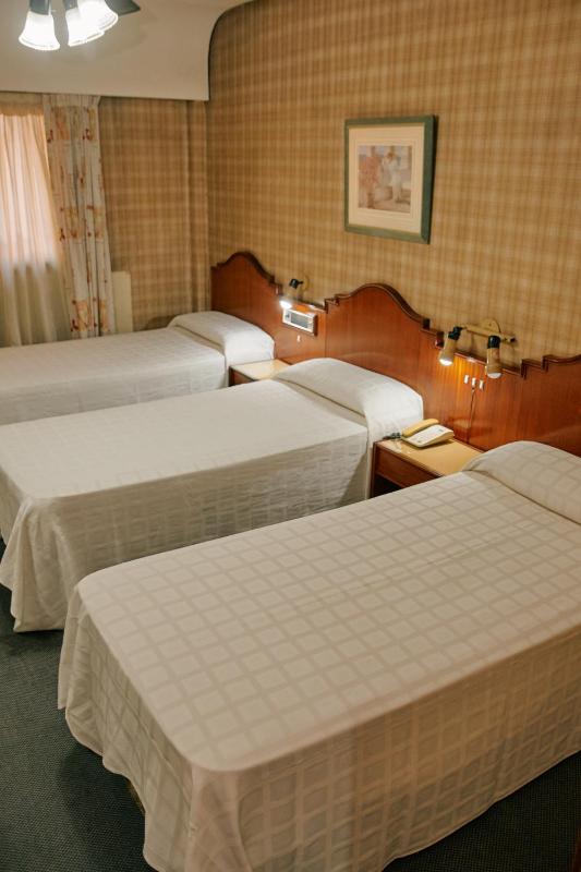 Eleven Palace Hotel - image 10