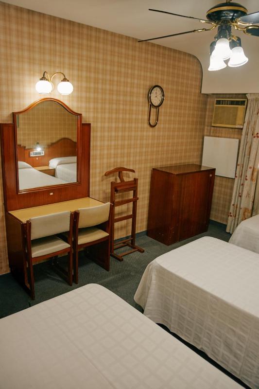 Eleven Palace Hotel - image 4