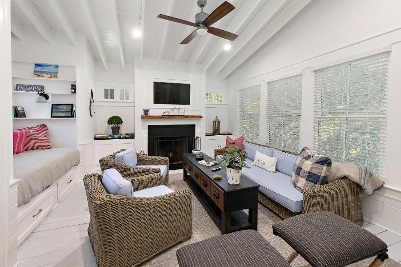 1052 Village Oaks Lane - image 7