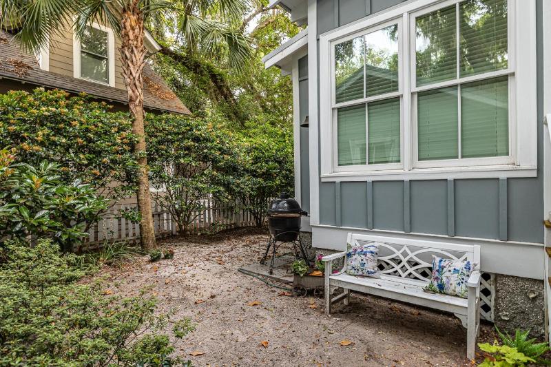 1052 Village Oaks Lane - image 6
