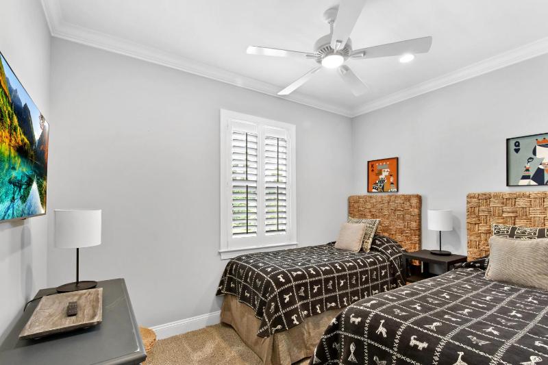 11 Orchard Road - image 32
