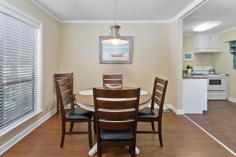Slack Tide Cottage - image 9