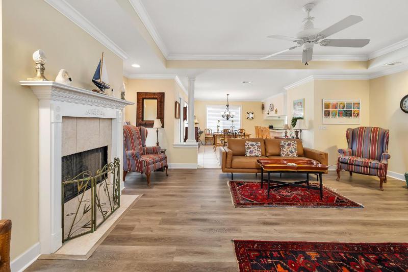 162 Toluca Lane - image 9